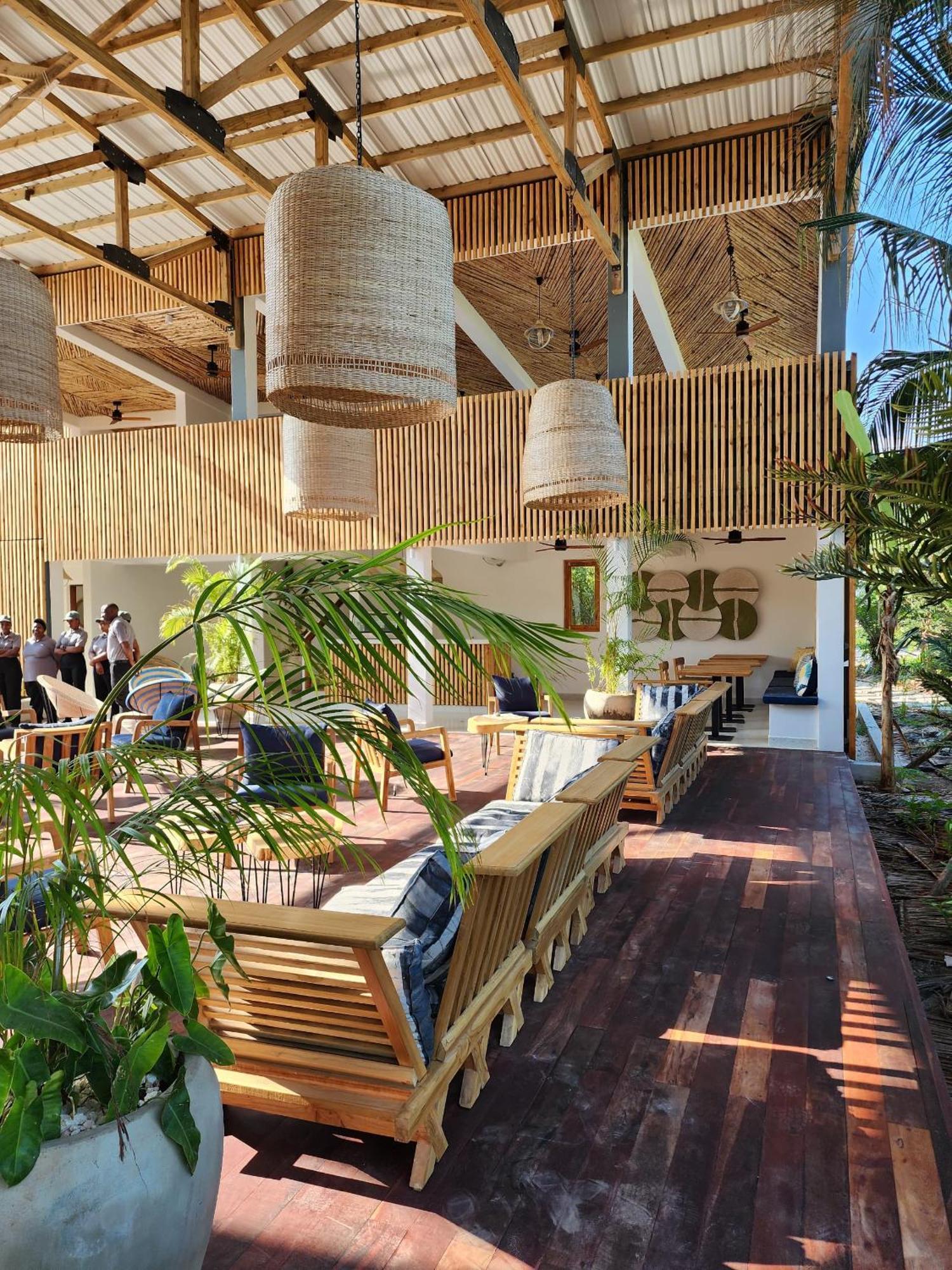 In Africa, Seaside Serenity At Apartment Paje